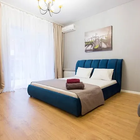 Studio Near Metro Yaroslava Mudroho, Universytet - Mykoly Khvylovoho Str 5-3 Харків Екстер'єр фото
