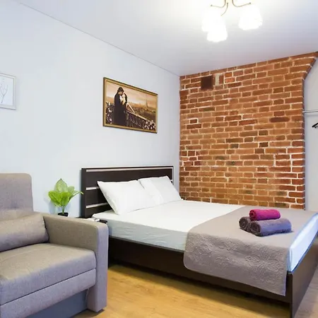 Studio Near Metro Yaroslava Mudroho, Universytet - Mykoly Khvylovoho Str 5-3 Харків Екстер'єр фото