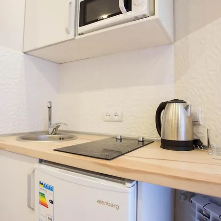 Studio Near Metro Yaroslava Mudroho, Universytet - Mykoly Khvylovoho Str 5-3 Харків Екстер'єр фото
