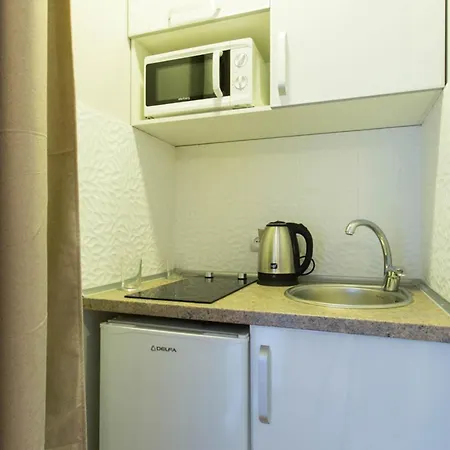 Studio Near Metro Yaroslava Mudroho, Universytet - Mykoly Khvylovoho Str 5-3 Харків Екстер'єр фото