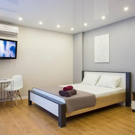 Studio Near Metro Yaroslava Mudroho, Universytet - Mykoly Khvylovoho Str 5-3 Харків Екстер'єр фото