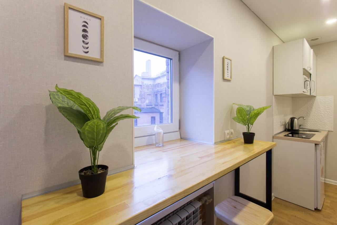 Apartment Near Metro Yaroslava Mudroho, Universytet - Mykoly Khvylovoho Str 5-3
