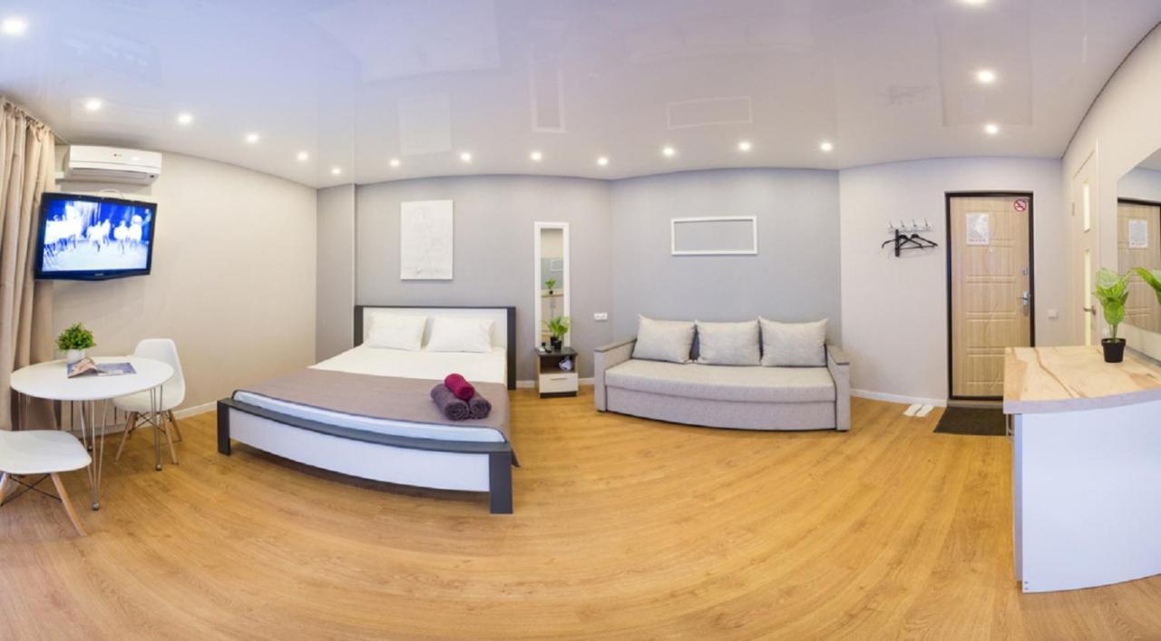 Near Metro Yaroslava Mudroho, Universytet - Mykoly Khvylovoho Str 5-3 *